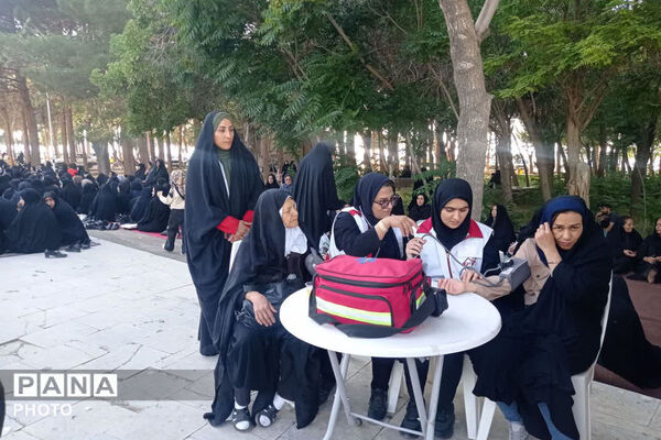 عرفه روز بخشش دیگران و استجابت دعاها