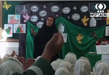 عزاداری دختران دبستان کوثر برای حضرت زهرا سلام الله علیها 