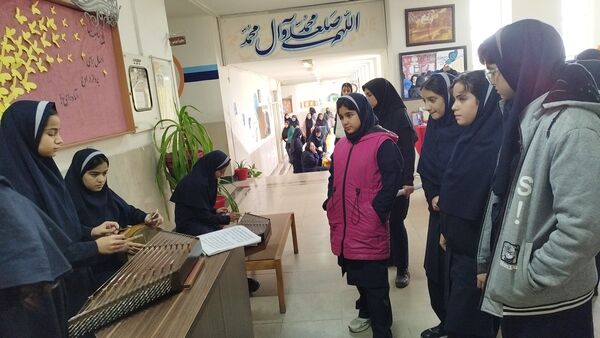 برگزاری هفته ماها در دبیرستان علامه جعفری ناحیه ۳