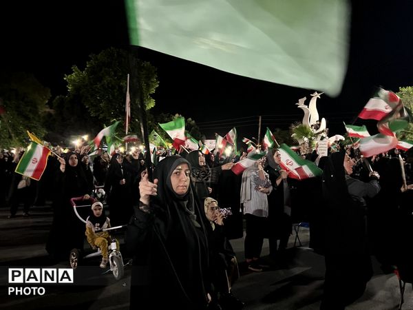 پرچم گردانی مردم «روستای ینگی امام» شهرستان ساوجبلاغ 