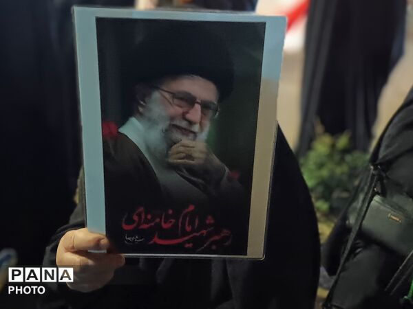 دومین اربعین حضور مردم غیور نیشابور همزمان با دومین سالگرد شهادت شهدای خدمت