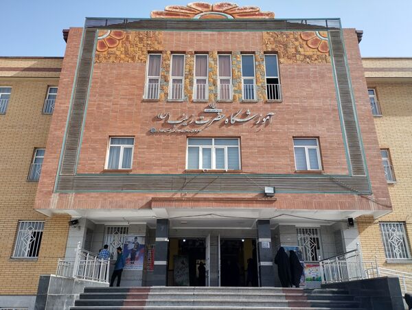 برگزاری اولین جلسه‌ اجتماعات یادگیری آموزگاران شهرستان ملارد در دبستان دخترانه حضرت زینب (س)