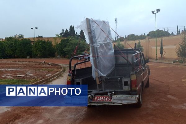 توزیع تجهیزات ورزشی به مدارس استان فارس