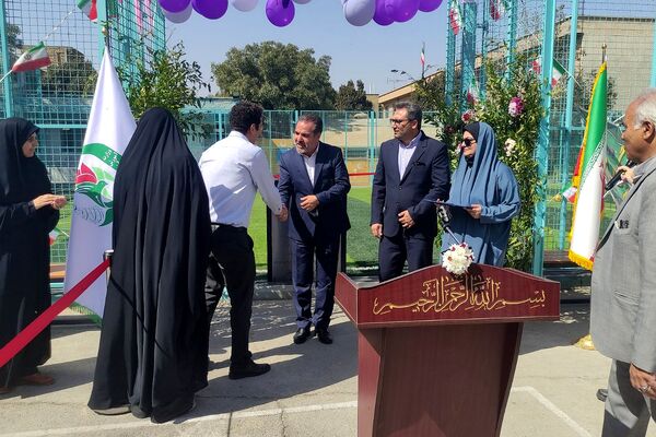 برگزاری مراسم افتتاحیه زمین چمن مصنوعی در دبیرستان شاهد علامه طباطبایی ناحیه دو شهرری 