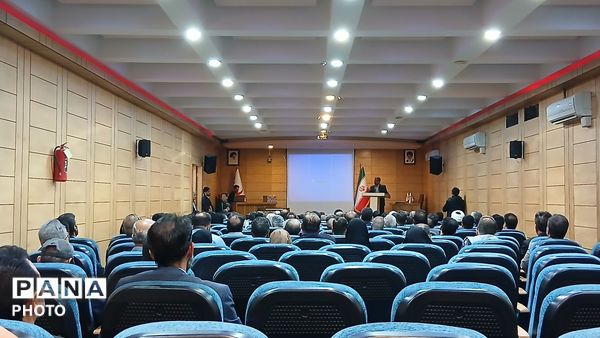 مراسم تودیع و معارفه فرماندار شهرستان تویسرکان، گامی نو در خدمت‌رسانی به مردم