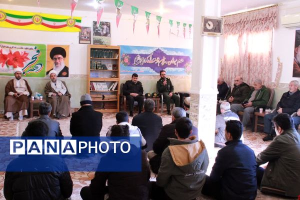 دیدار اقشار مختلف مردم با امام جمعه قاضی به مناسبت ۱۲ بهمن