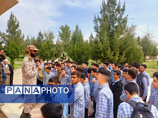 اردوی آموزشی تیراندازی و بازدید از موزه و مزار شهدای گمنام در شهرستان بروجرد