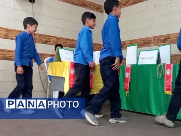 کارگاه معرفی سازمان دانش‌آموزی حاجی‌آباد