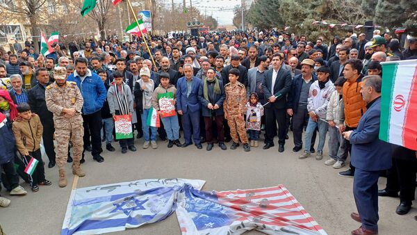 همبستگی مردم و تجدید میثاق با آرمان‌های انقلاب 