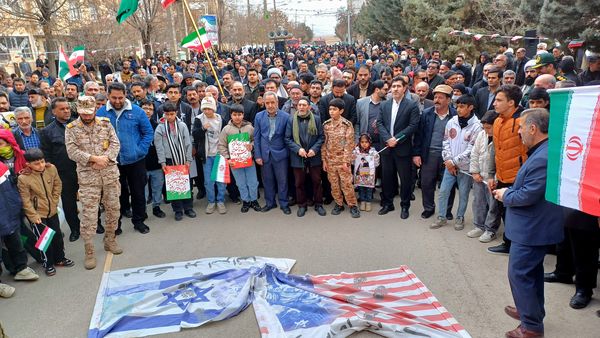 همبستگی مردم و تجدید میثاق با آرمان‌های انقلاب 