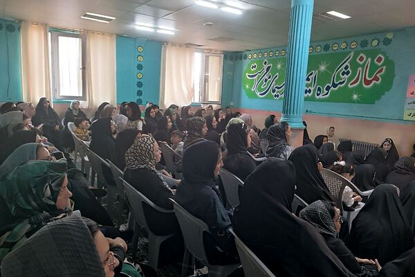  گرامیداشت هفته فراجا و برگزاری انجمن اولیا و مربیان در دبستان علامه طباطبایی