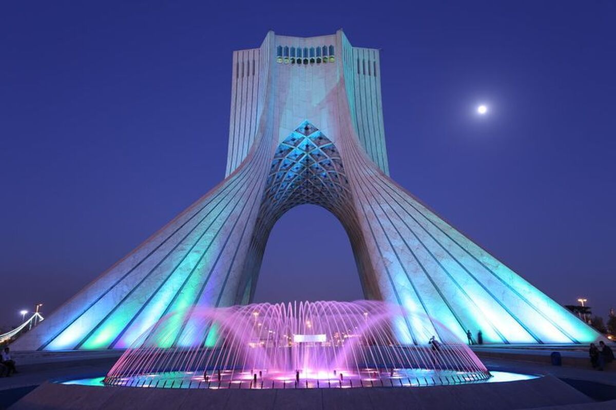 رشد 60 درصدی بازدید روزانه برج آزادی در نوروز 1403