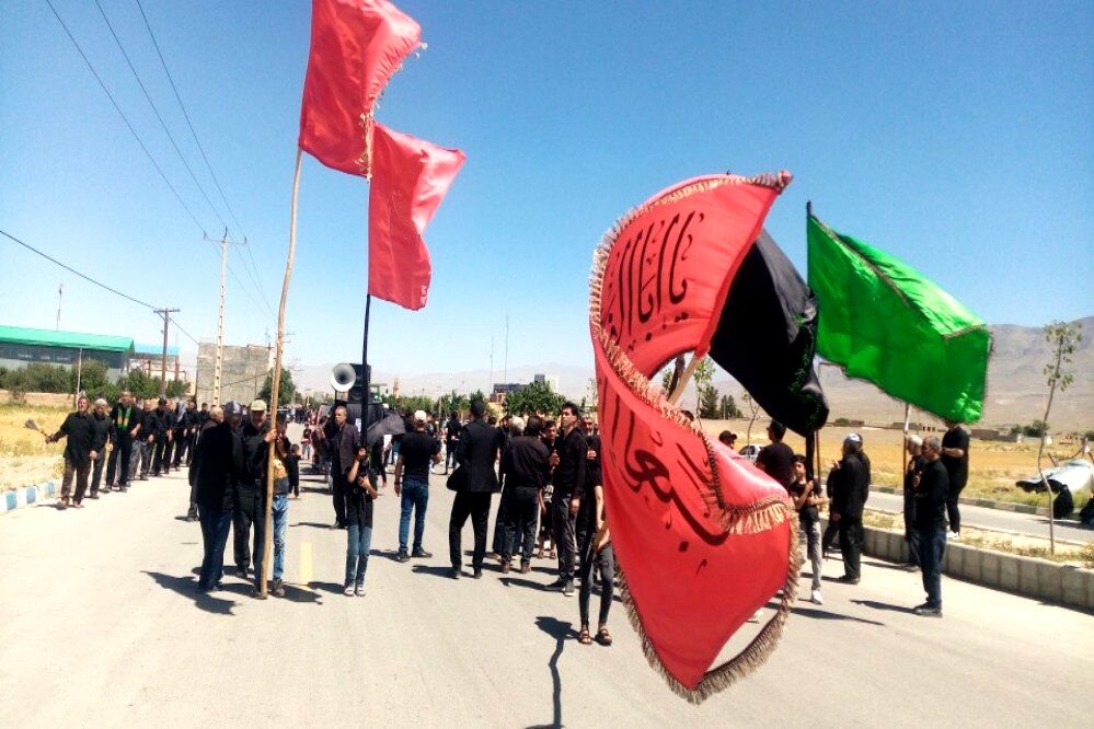 برگزاری مراسم گرامیداشت تاسوعای حسینی در شهر تیتکانلو 