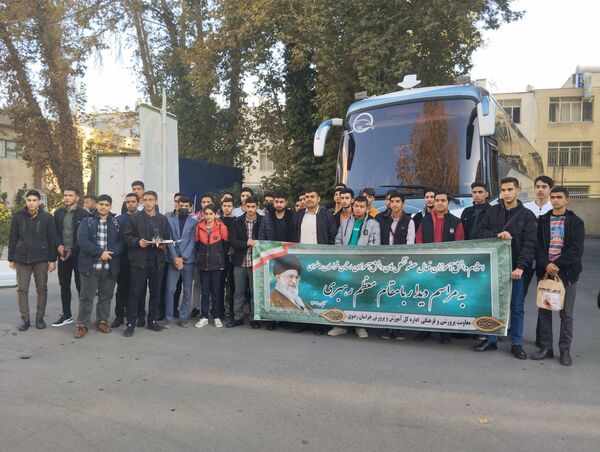 سفر دانش‌آموزان خراسان رضوی به دیدار مقام معظم رهبری 