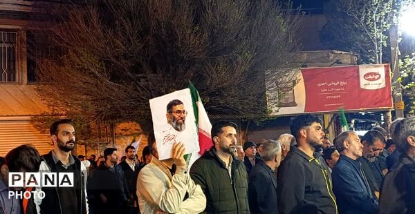 مدیرکل آموزش و پرورش استان مهمان ویژه‌ راهپیمایی شبانه دانش‌آموزان اسدآباد