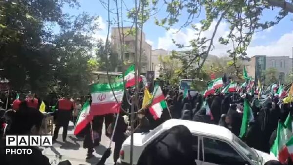 حضور گسترده‌ای  مردم خرم‌آباد در چلهمین روز شهادت رهبر شهید 