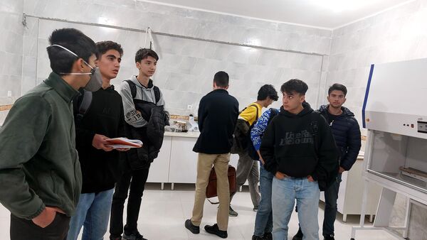 کارگاه آشنایی با تجهیزات آزمایشگاه کشت سلول و تکنیک‌های آسپتیک