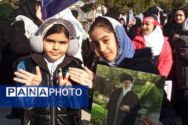 راهپیمایی پر شور ۲۲ بهمن در سرپل ذهاب 