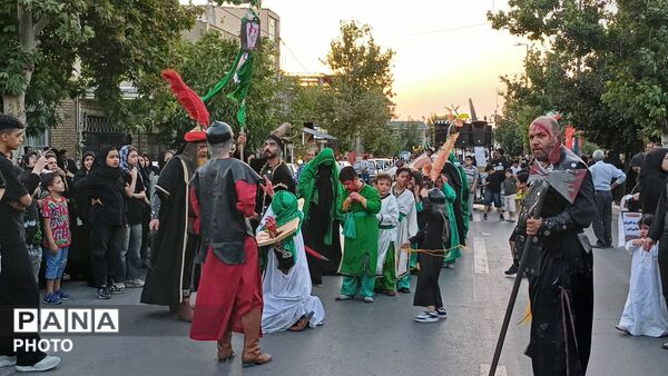 شور حسینی در نخستین روز صفر میزبان کاروان نمادین اسرای شام در تفرش 