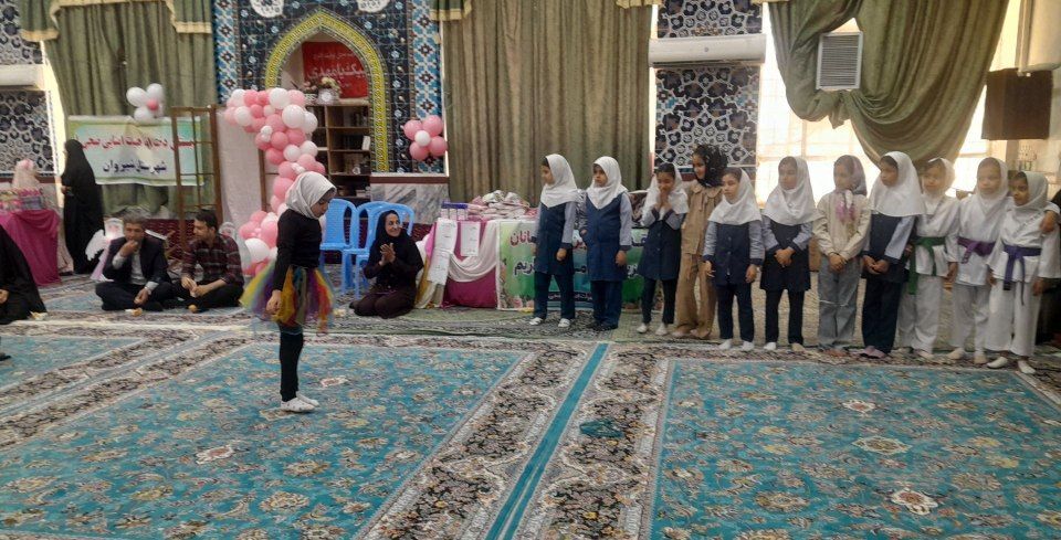 جشن تکلیف دانش آموزان دبستان هیأت امنایی ضحی یک