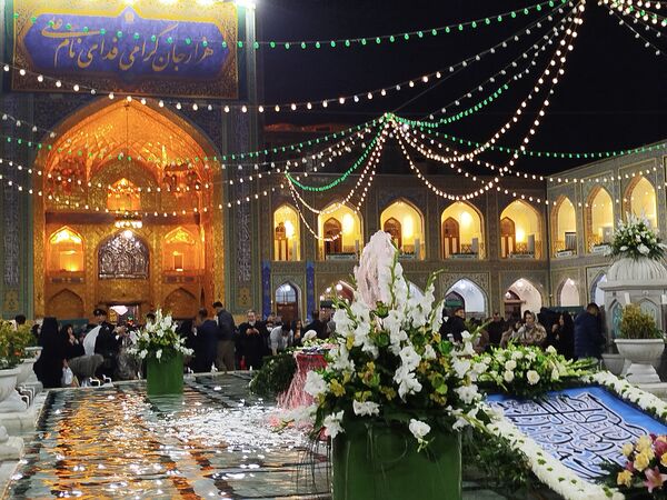چراغانی دل‌ها در جوار بارگاه رضوی به مناسبت میلاد مولای متقیان  