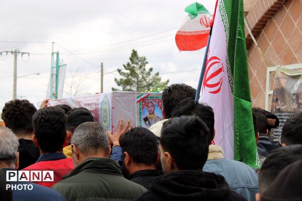 وداع با پیکر مطهر شهید فرشاد بنام در گلزار شهدا نیشابور 