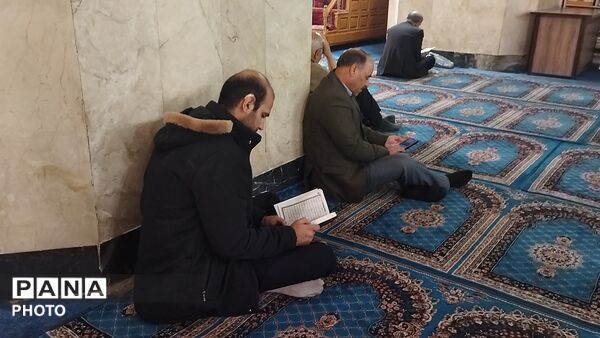 محفل انس باقرآن به یاد شهید آیت الله خامنه ای در نیشابور 
