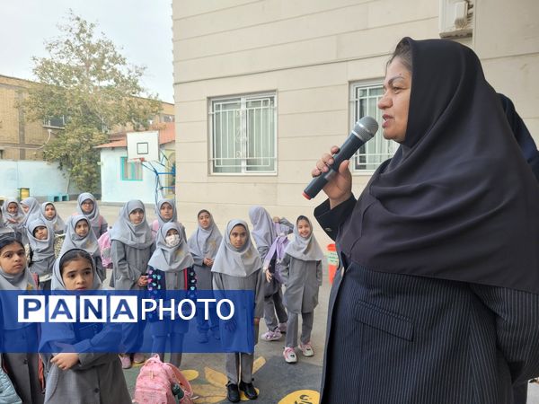 صبحانه سالم به‌مناسبت روز غذای سالم در دبستان مصلی نژاد حضرت زینب(س)