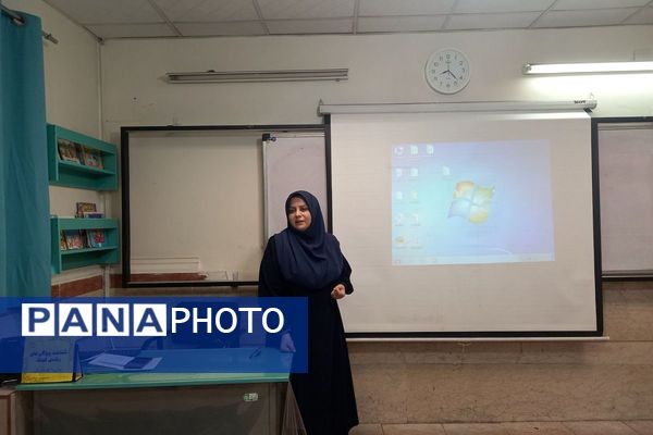 برگزاری کارگاه توانمندسازی نیروی انسانی ویژه نومعلمان در دبستان علی اکبر طالبی ناحیه یک شهرری