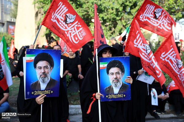 مراسم تشییع پیکر مطهر رهبر شهید انقلاب در تهران - 1

