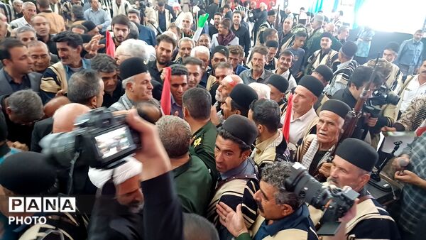 لرستان در سوگِ رهبر شهیدان سیاه پوشید؛ میثاقِ عشایر در حسینیه‌ ثارالله