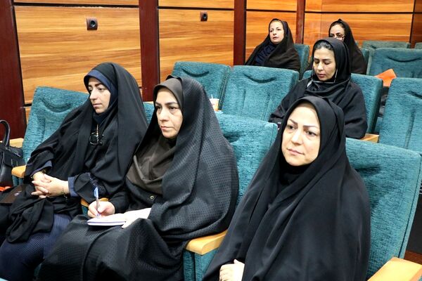 حضور مدیران ناحیه دو شهرری در مراسم تقدیر از مدیر و معاونین اسبق ناحیه 