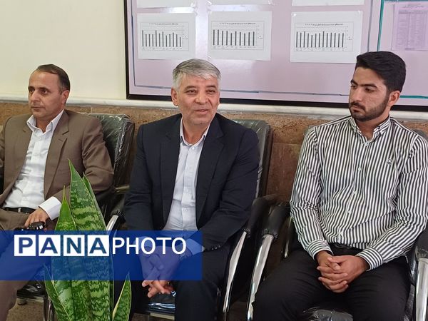 بازدید معاون آموزش متوسطه اداره‌کل آموزش و پرورش استان از مدارس شهرستان جاجرم 