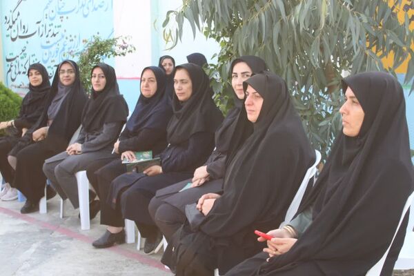 مشق همدلی در گلوگاه 