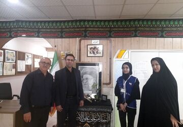 روایتی از مدارس ناحیه ۴ کرج در مسیر خدمت به زائران رهبر شهید