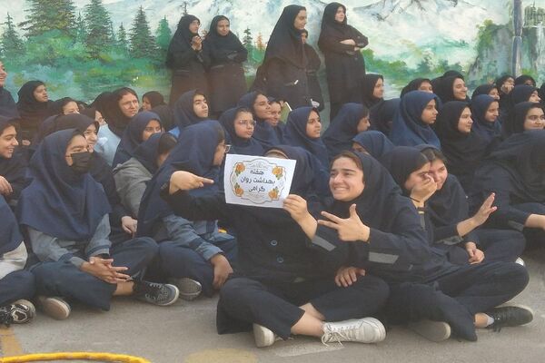 المپیاد درون مدرسه‌ای دبیرستان شاهد تکتم