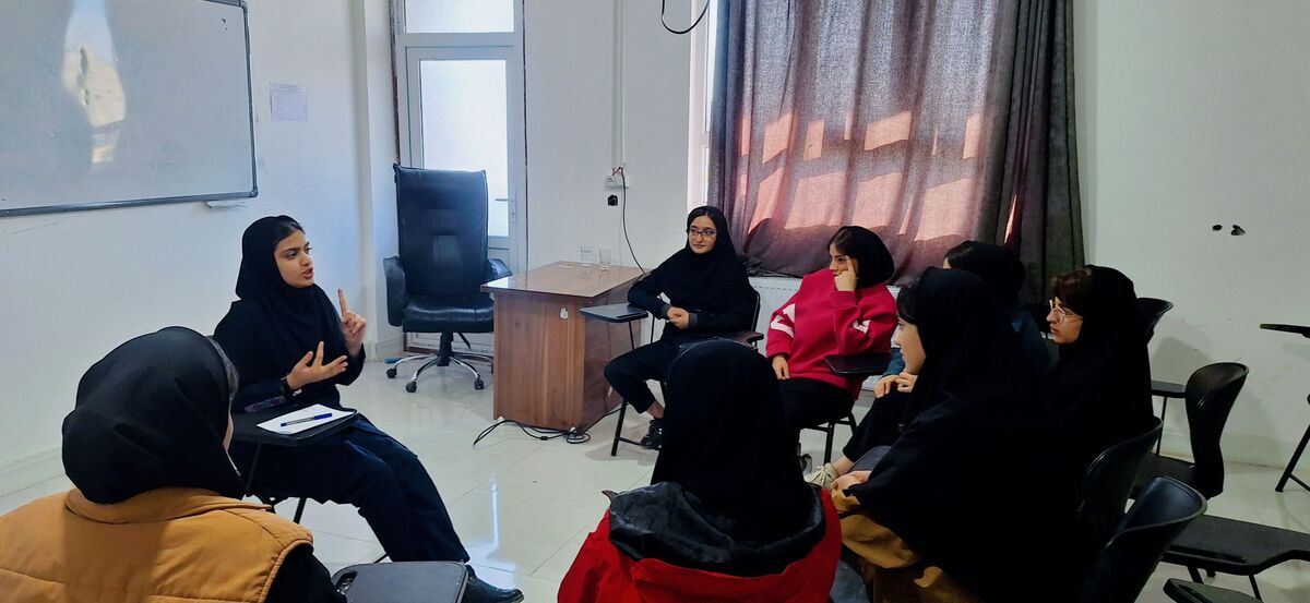 ضرورت برگزاری جلسات منظم شورا در دبیرستان شهربانو یاسوج