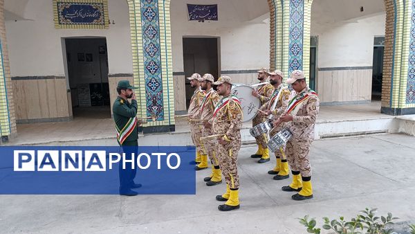 غبارروبی مزار شهدا توسط مسئولین شهرستان نیشابور انجام شد 