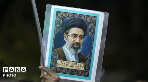 طنین ایستادگی در خرم آباد، خشم مقتدرانه مردم خرم‌ آباد در برابر دشمنان