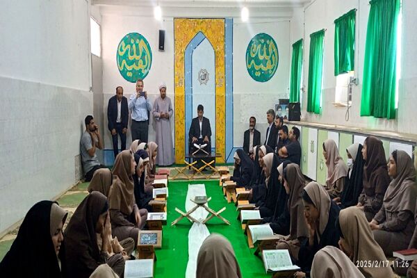 محفل نورانی انس با قرآن‌کریم با حضور قاریان برجسته استانی