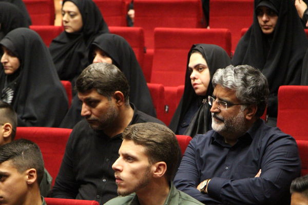 چهارمین سالگرد شهادت استاد طلبه مجاهد محمدحسین فرج نژاد و خانواده ایشان در یزد