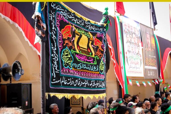 مراسم عاشورای حسینی در مشهد اردهال کاشان
