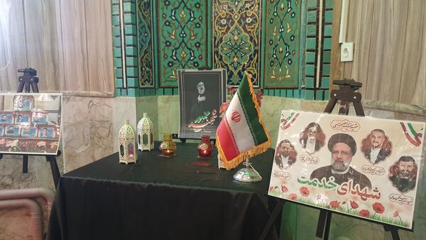 بزرگداشت شهدای خدمت در دبستان دخترانه شاهد تحقیقی ناحیه ۶