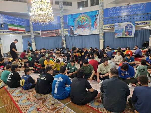 اعتکاف دانش‌آموزی در مسجد جامع قائمشهر