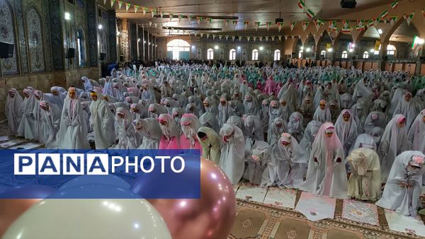 نماز جماعت انسجام‌بخش جشن تکلیف دختران بویراحمدی