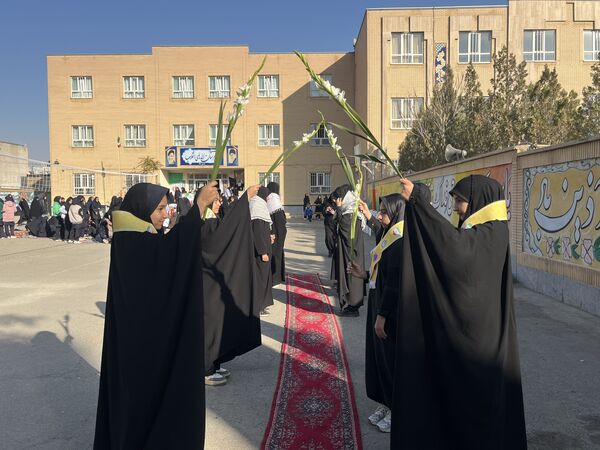 پایان مسیر عاشقی با بدرقه پیکر شهید گمنام