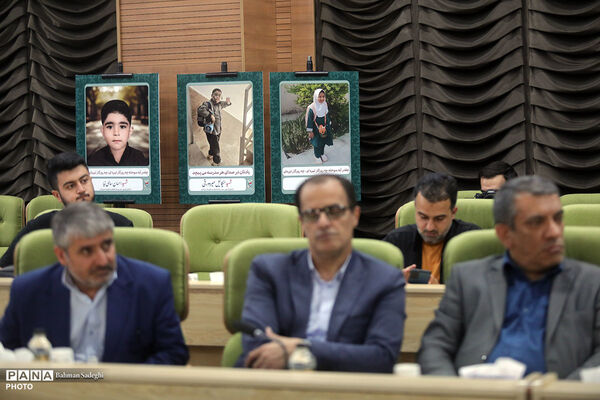 امضای تفاهم نامه همکاری ساخت گلزار شهدای میناب