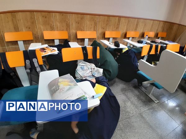  مانور زلزله در مدرسه مصلی نژاد حضرت زهرا(س)