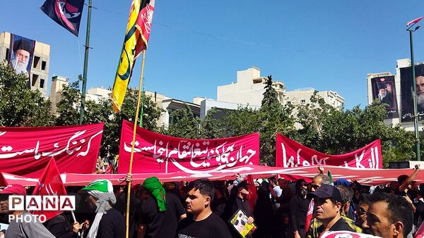 پیش به سوی تشییع رهبر شهیدمان-۳