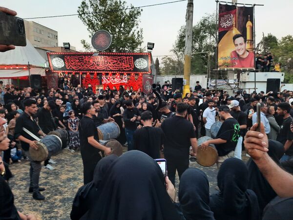 عشاق دلسوخته سیدالشهدا شام غریبان را با آتش زدن خیمه‌‌ها به پایان رساندند